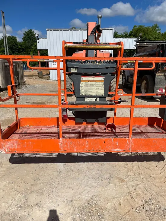 2018 JLG 800AJ Articulating Boom Lift