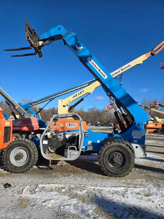2013 Genie GTH-844 Forklift