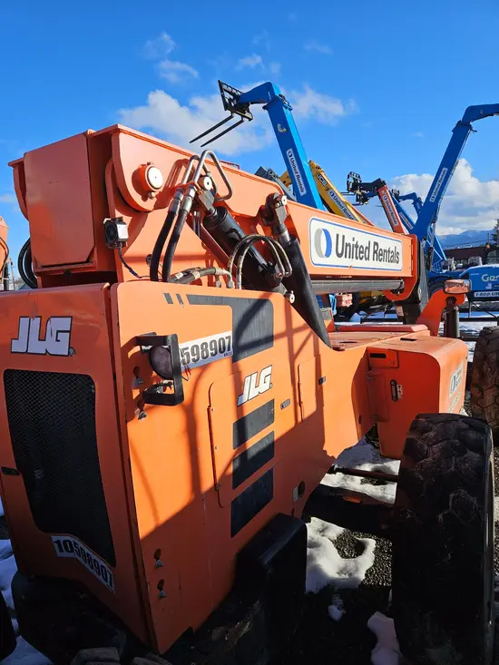 2017 SKYTRAK 8042 Forklift
