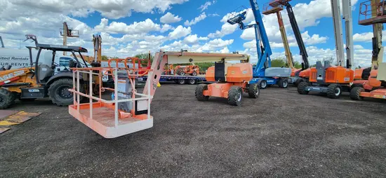 2013 JLG 800A Articulating Boom Lift