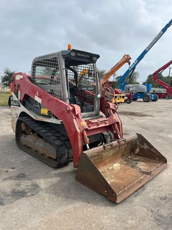 2017 Takeuchi TL10V2-R Track Loader