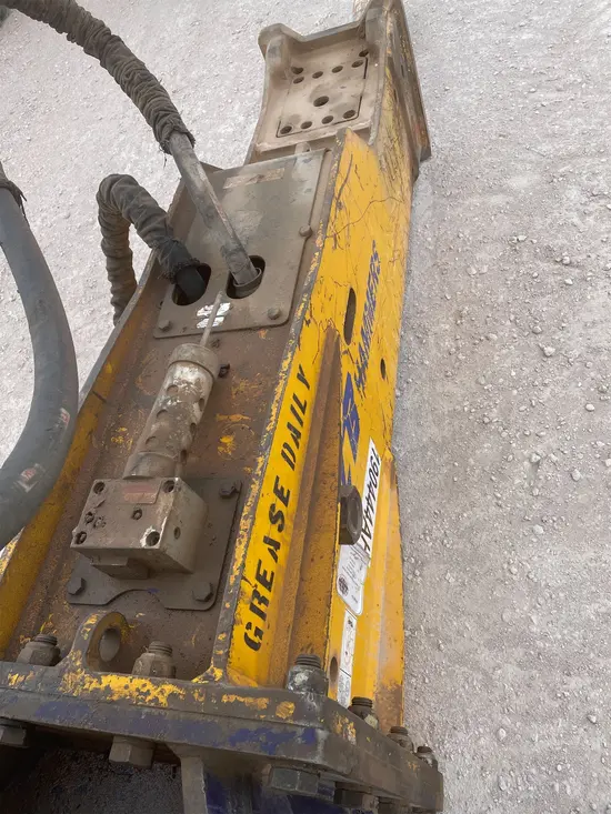2017 SOOSAN CB1300S Attachment