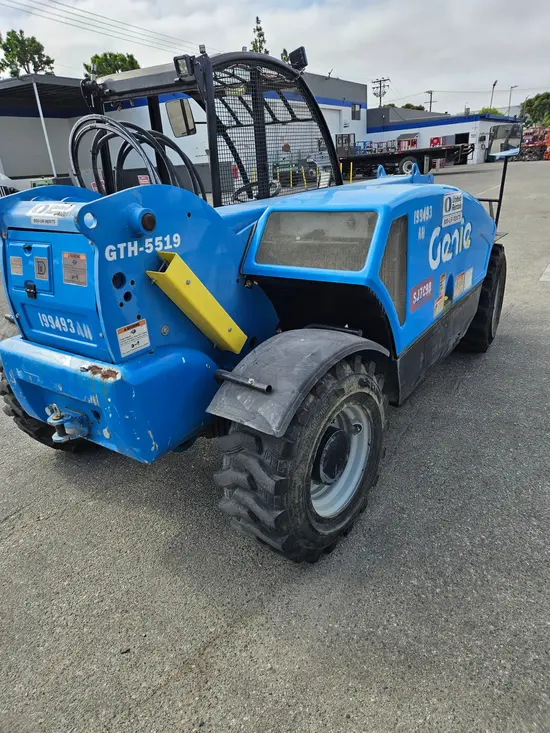 2017 Genie GTH-5519 Forklift