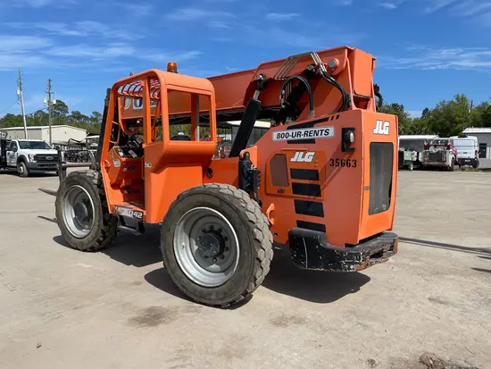 2016 SKYTRAK 6042 Forklift