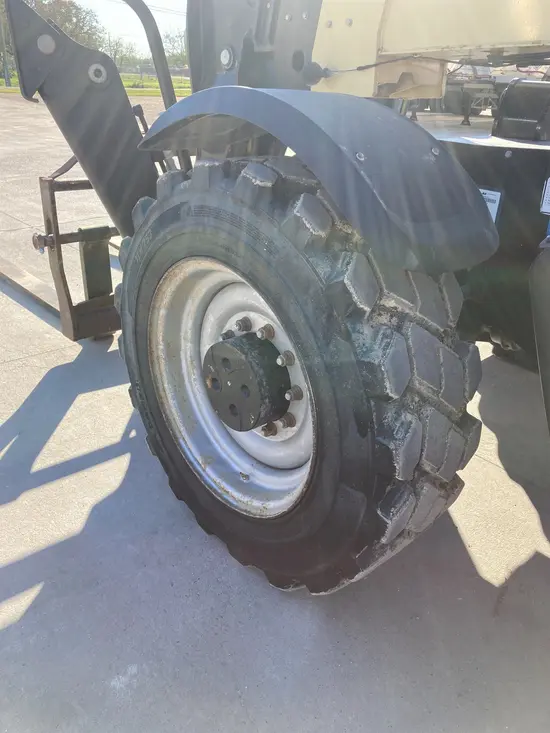 2016 JLG 1055 Forklift