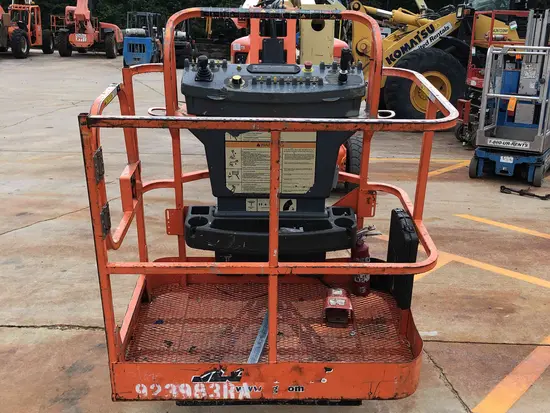 2012 JLG E400AJPN Articulating Boom Lift