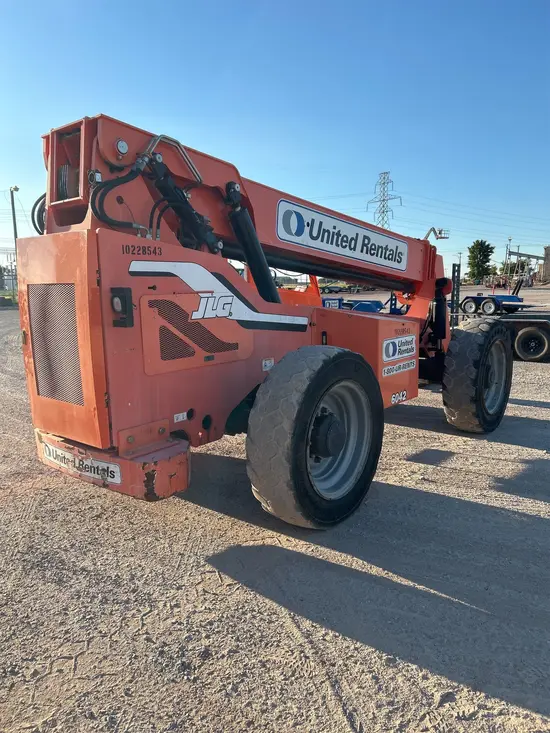2014 SKYTRAK 6042 Forklift