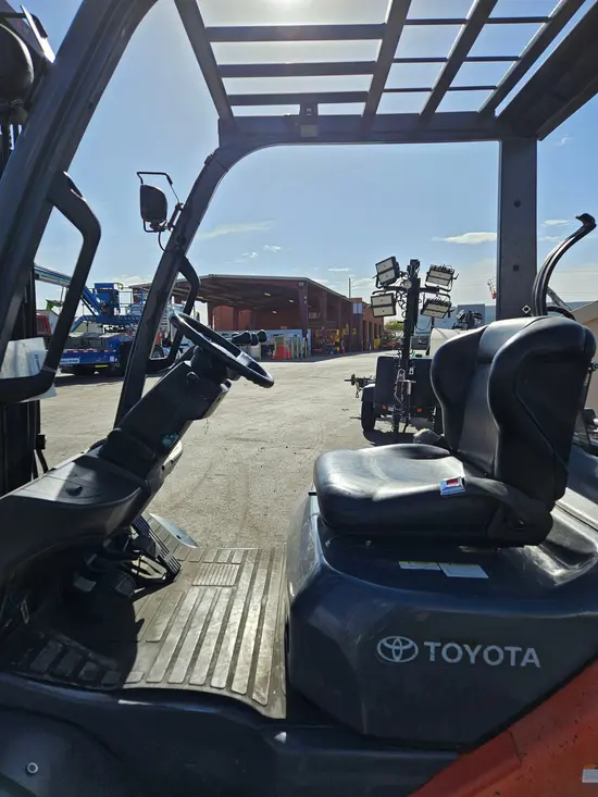 2019 Toyota 8FGU25 Warehouse Forklift