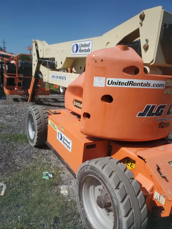 2013 JLG E450AJ Articulating Boom Lift