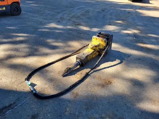 2017 Atlas Copco SB 452 Attachment