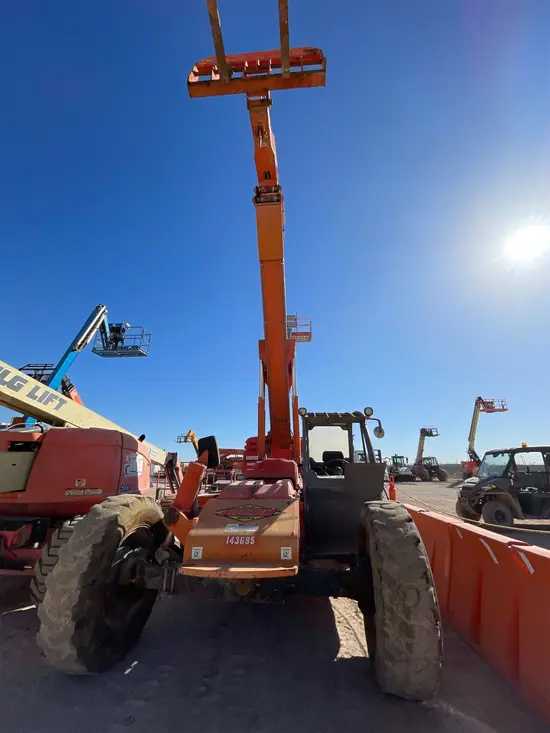 2014 XTREME XR842 Forklift