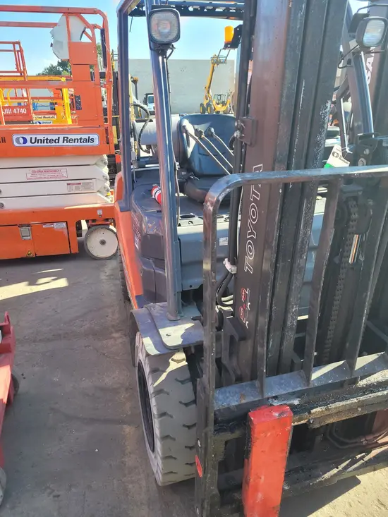 2018 Toyota 8FGU25 Warehouse Forklift