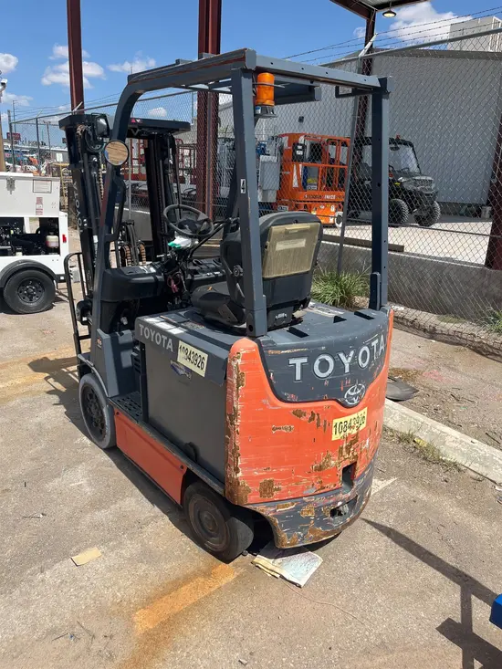 2018 Toyota 8FBCU25 Warehouse Forklift