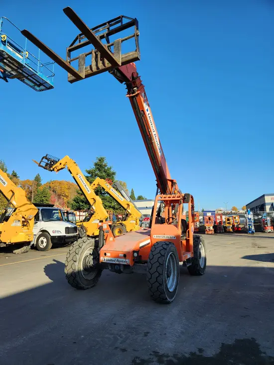 2015 SKYTRAK 6042 Forklift