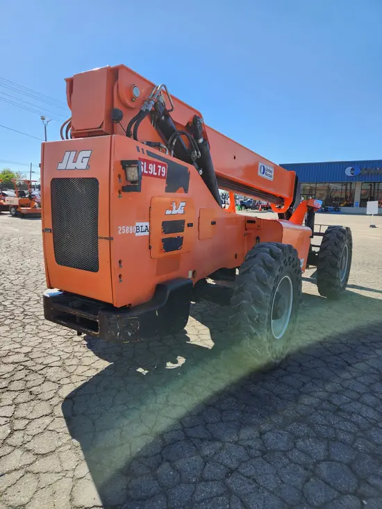 2015 SKYTRAK 8042 Forklift