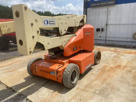 2013 JLG E400AJPN