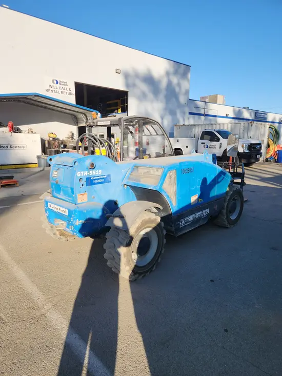 2017 Genie GTH-5519 Forklift
