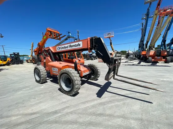 2016 SKYTRAK 6042 Forklift