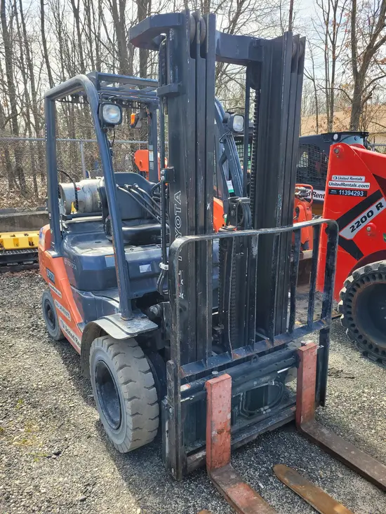 2018 Toyota 8FGU25 Warehouse Forklift