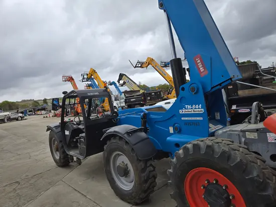 2015 Genie GTH-844 Forklift