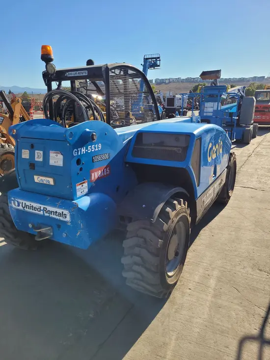 2017 Genie GTH-5519 Forklift