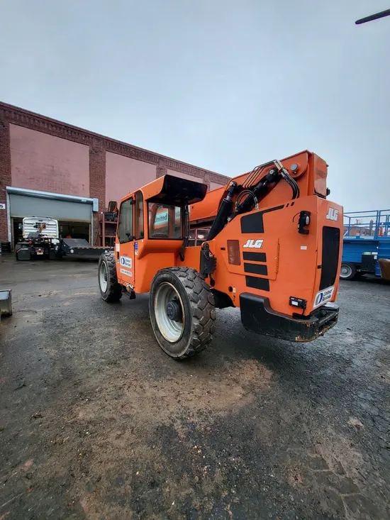 2016 SKYTRAK 8042 Forklift