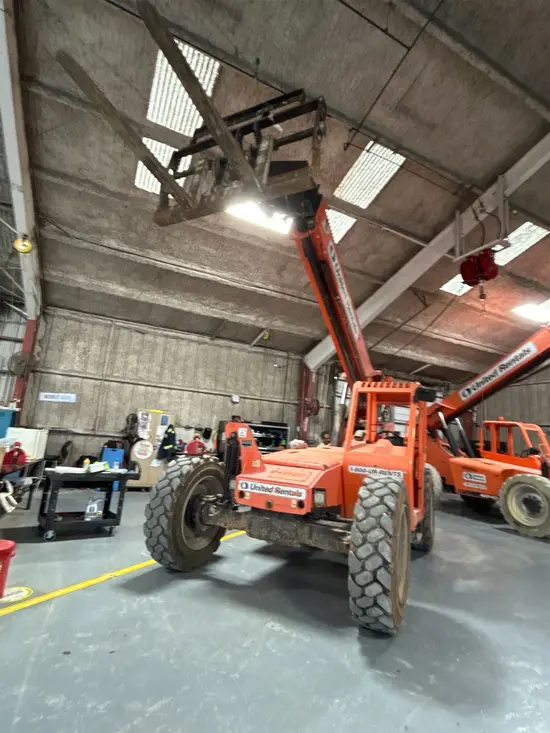 2016 SKYTRAK 8042 Forklift