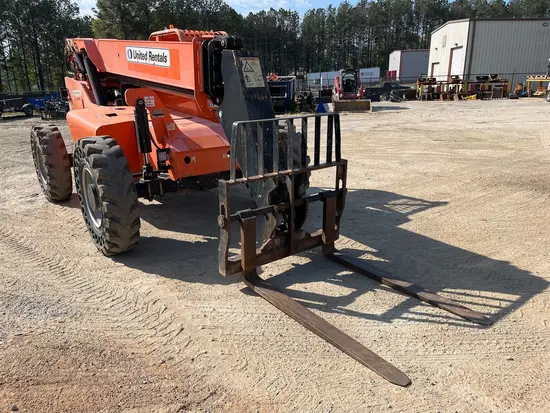 2015 SKYTRAK 6042 Forklift