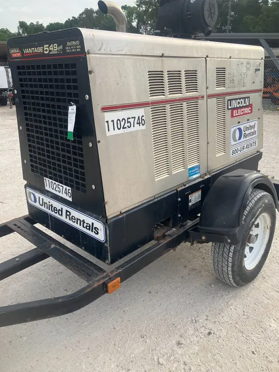 2019 Lincoln Electric VANTAGE 549 Welder