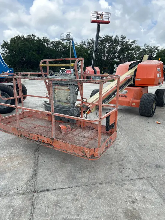 2017 JLG 400S Boom Lift