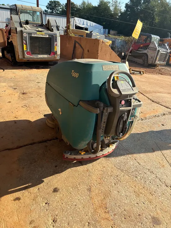 2019 Tennant T600-28 Scrubber