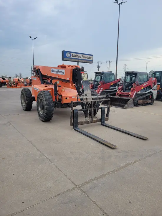 2015 SKYTRAK 6042 Forklift