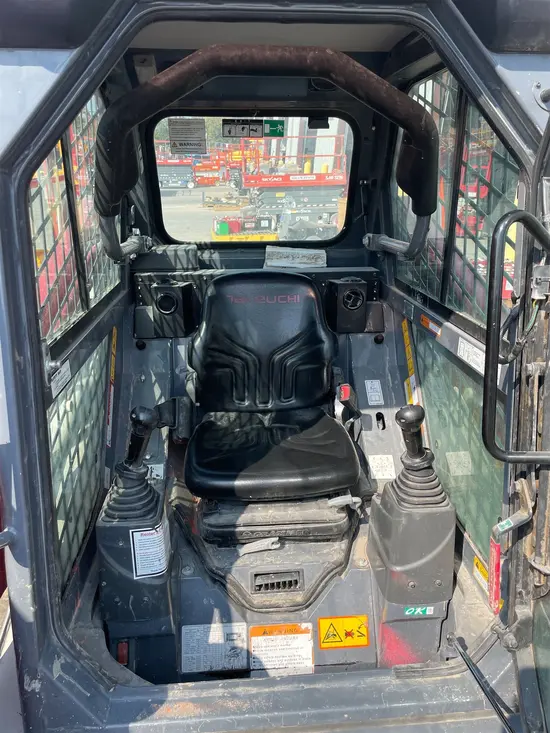 2022 Takeuchi TL6CR Track Loader