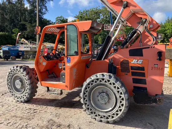 2016 SKYTRAK 6042 Forklift