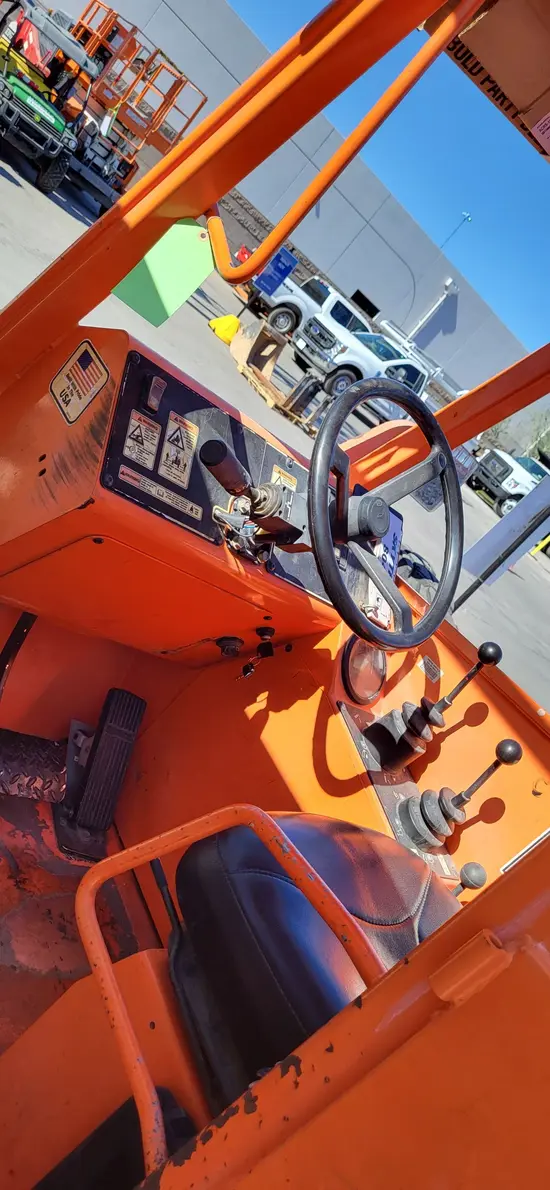 2015 SKYTRAK 8042 Forklift