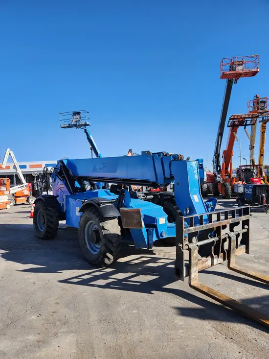 2016 Genie GTH-1056 Forklift