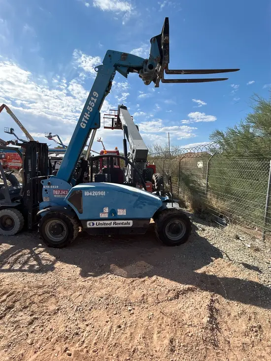 2015 Genie GTH-5519 Forklift
