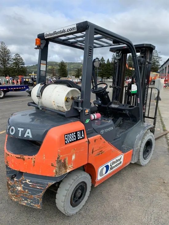 2017 Toyota 8FGU25 Warehouse Forklift