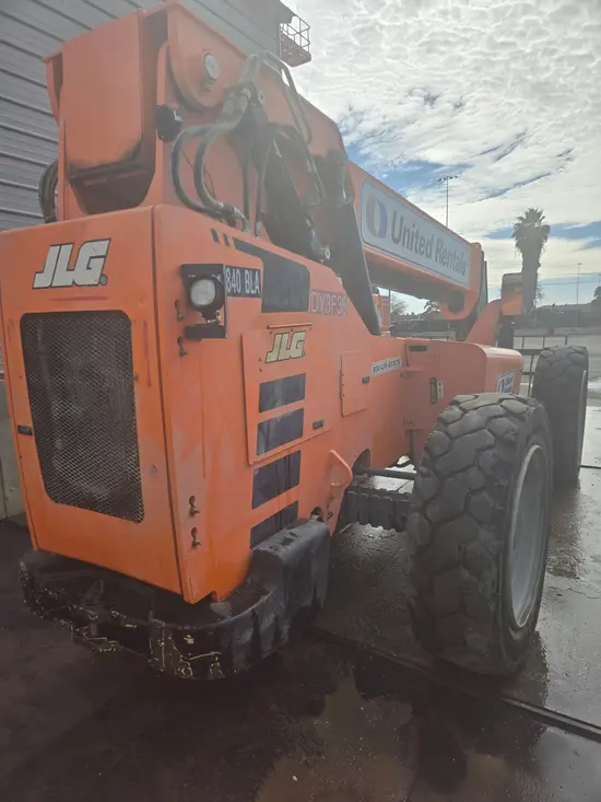 2016 SKYTRAK 6042 Forklift