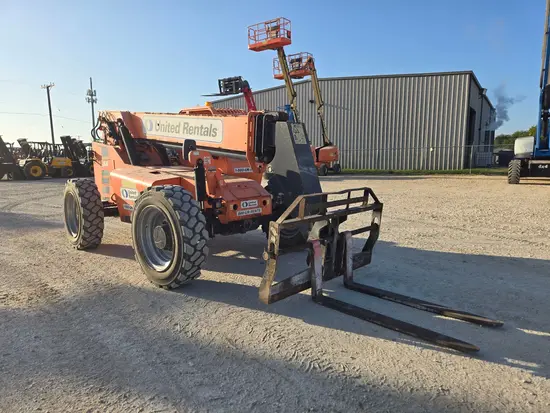 2017 SKYTRAK 6042 Forklift