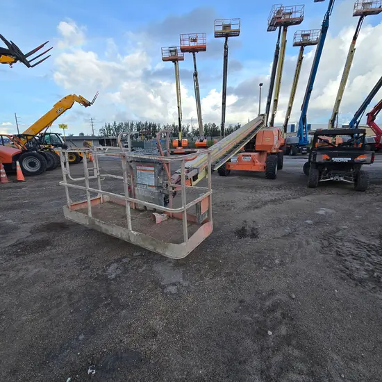 2015 JLG 800S Boom Lift