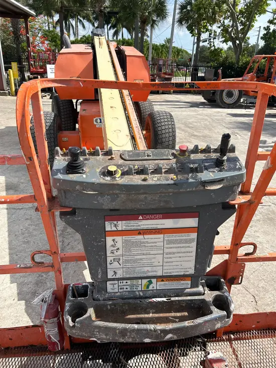 2017 JLG 600S Boom Lift