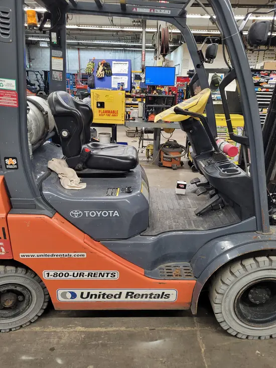 2018 Toyota 8FGU25 Warehouse Forklift