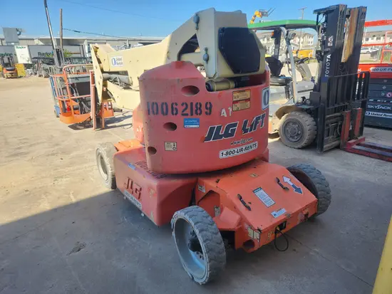 2012 JLG E400AJPN Articulating Boom Lift