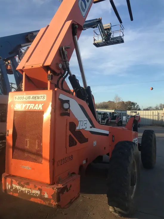 2014 SKYTRAK 8042 Forklift