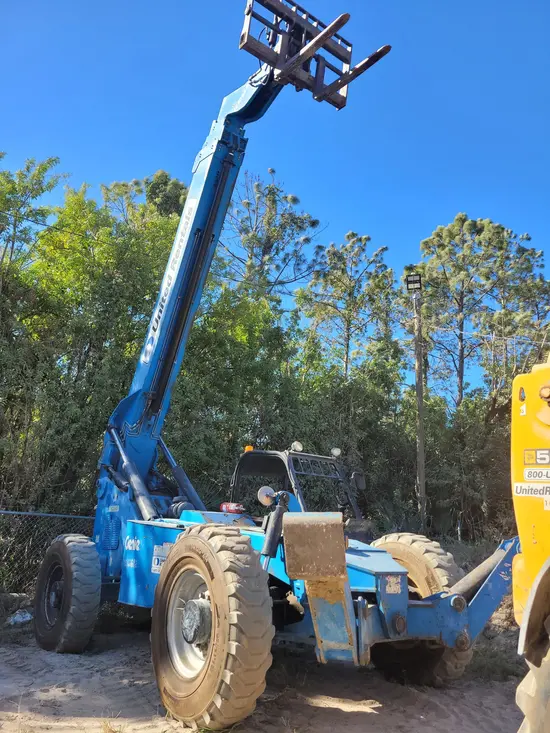 2015 Genie GTH-1056 Forklift
