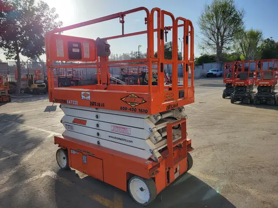2018 Snorkel S4732E Scissor Lift