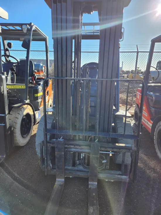 2018 Toyota 8FGU30 Warehouse Forklift