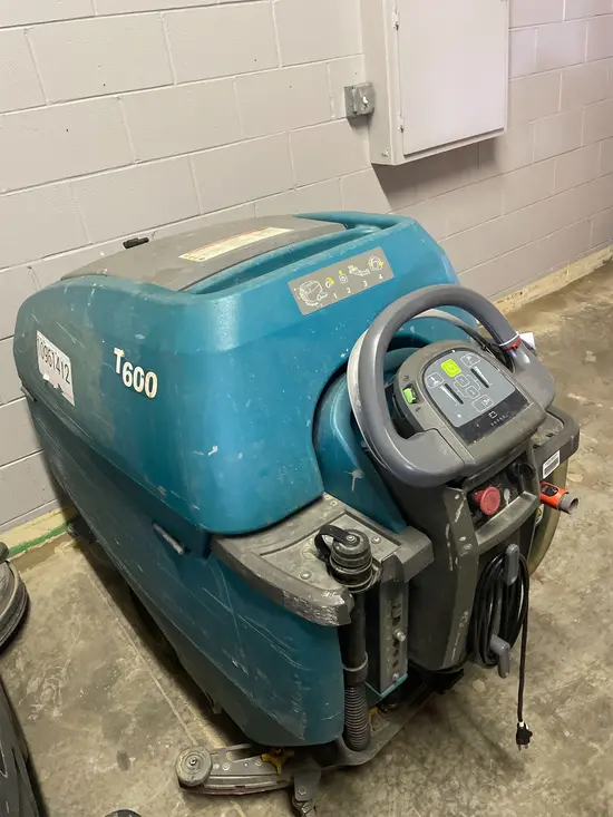 2019 Tennant T600-28 Scrubber