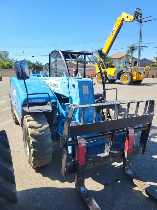 2017 Genie GTH-5519 Forklift